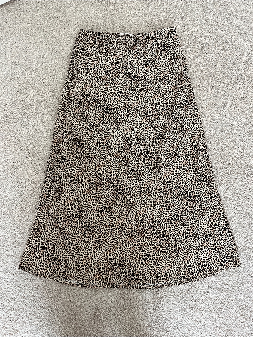 BE COOL Bates Sisters Boutique Beige and Black Leopard A-Line Skirt size small